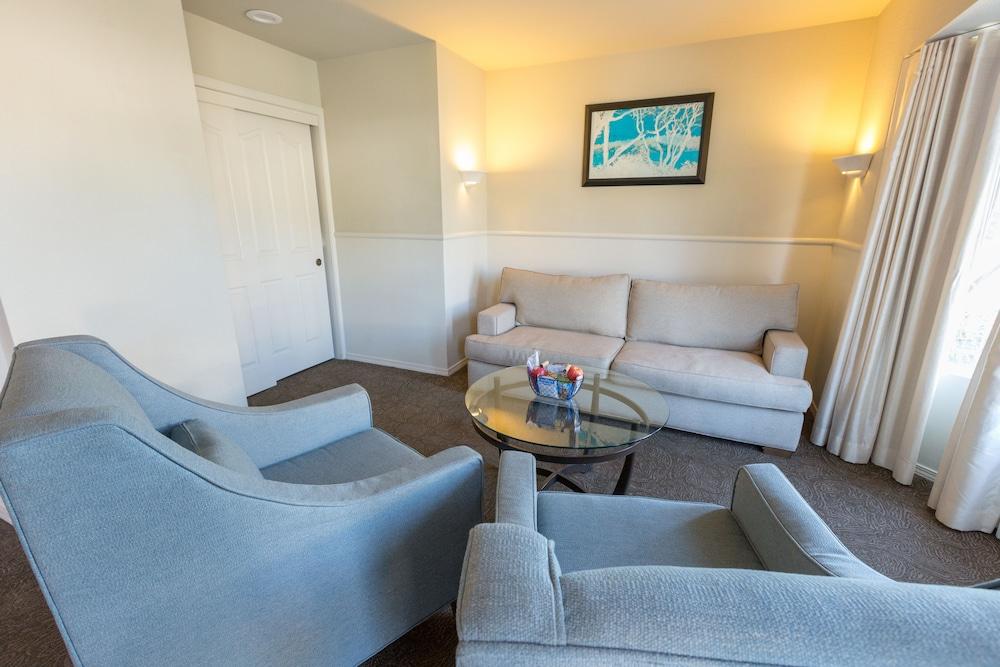 Cambria Landing Inn And Suites Esterno foto