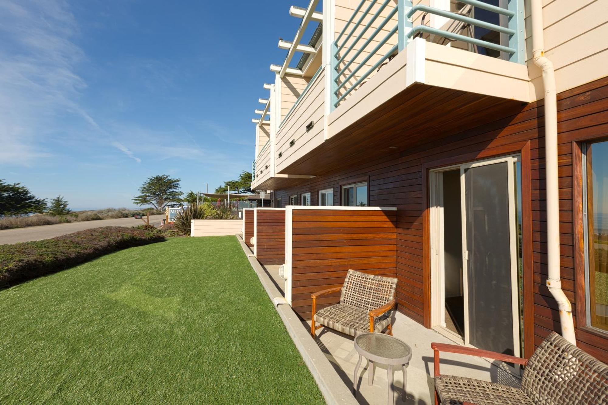 Cambria Landing Inn And Suites Esterno foto