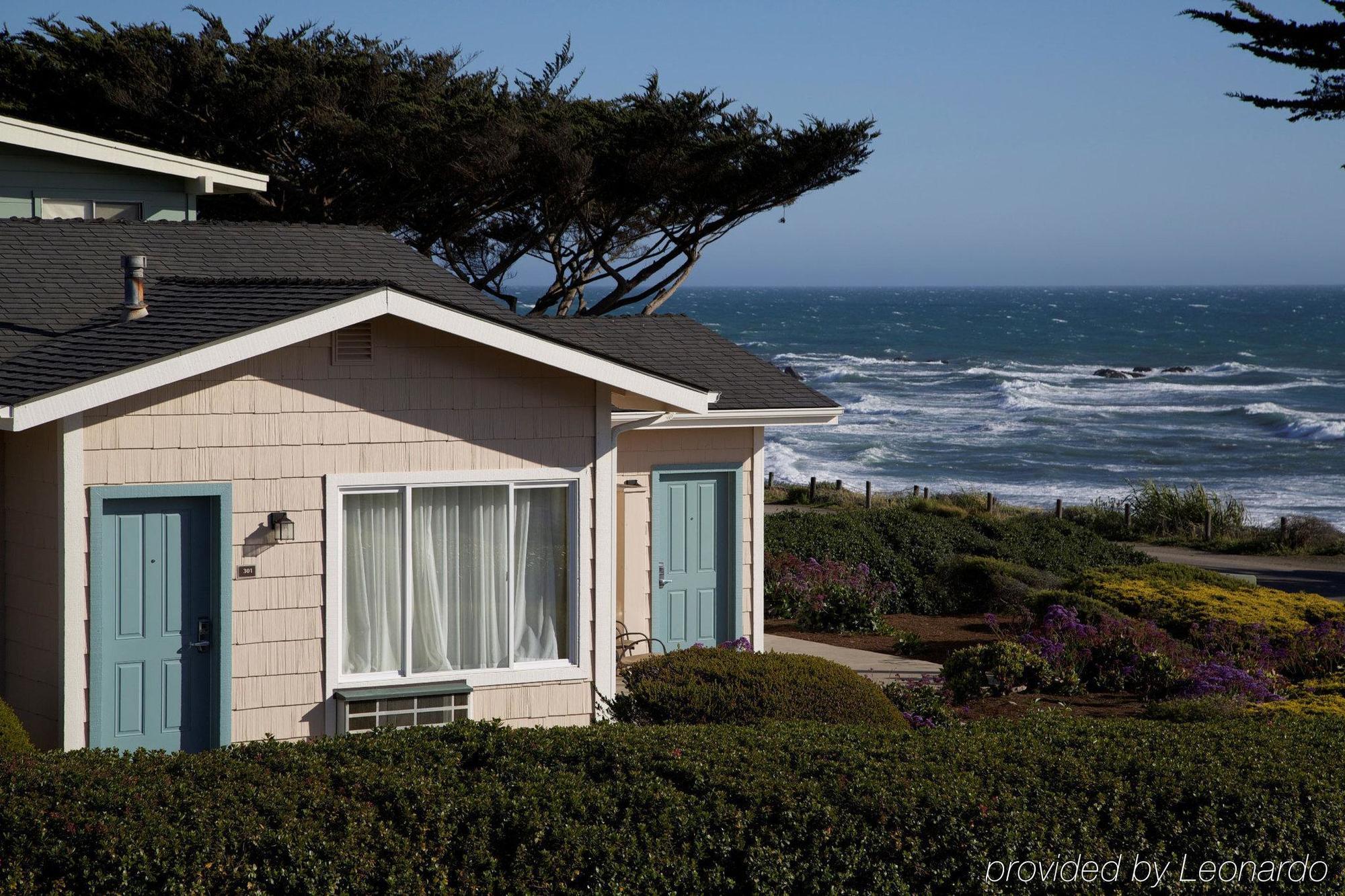 Cambria Landing Inn And Suites Esterno foto