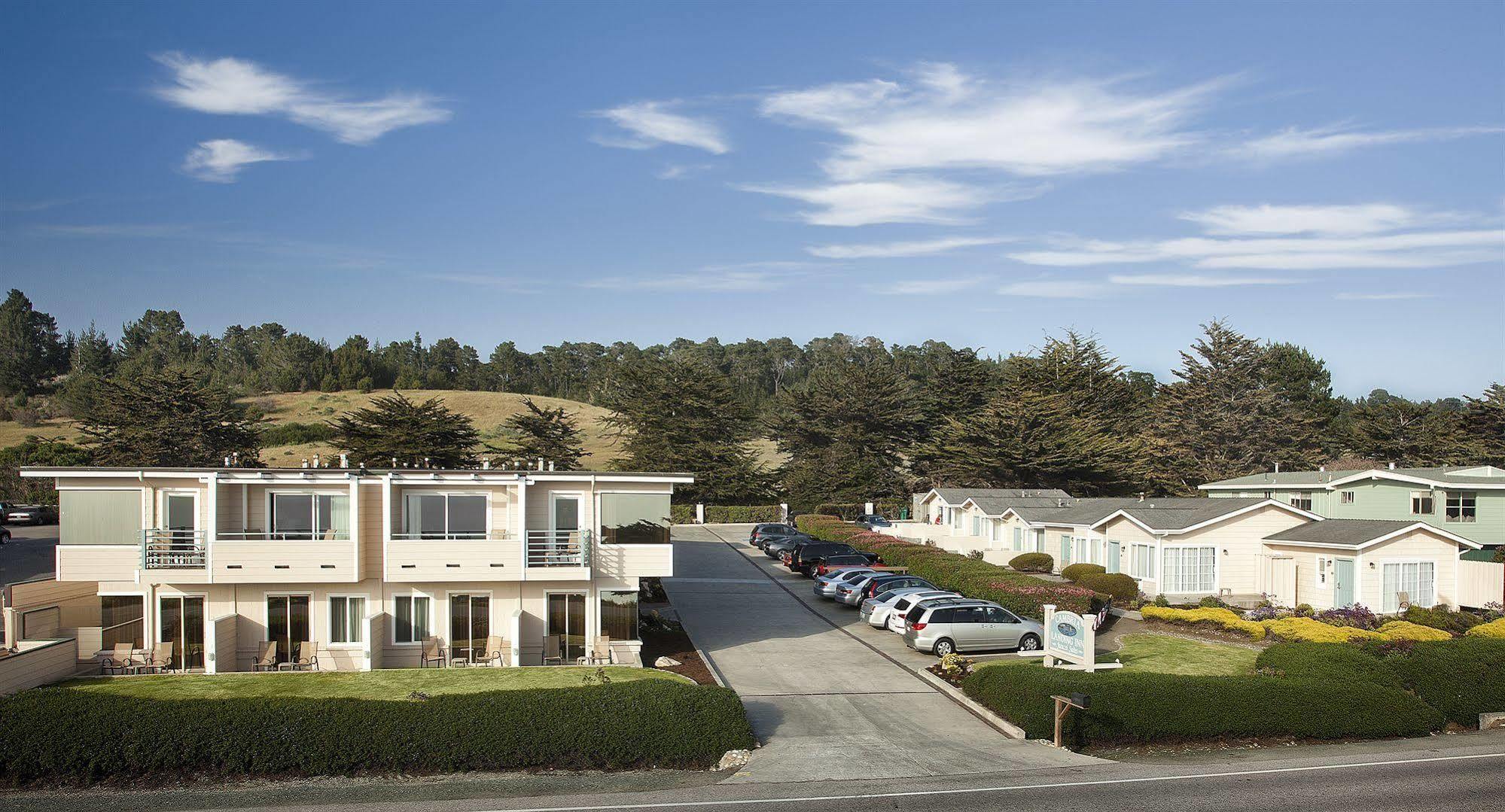 Cambria Landing Inn And Suites Esterno foto